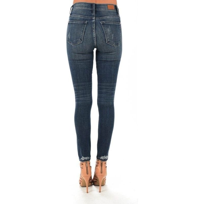 Destroyed Patch Detail Skinny Stretchy as always!