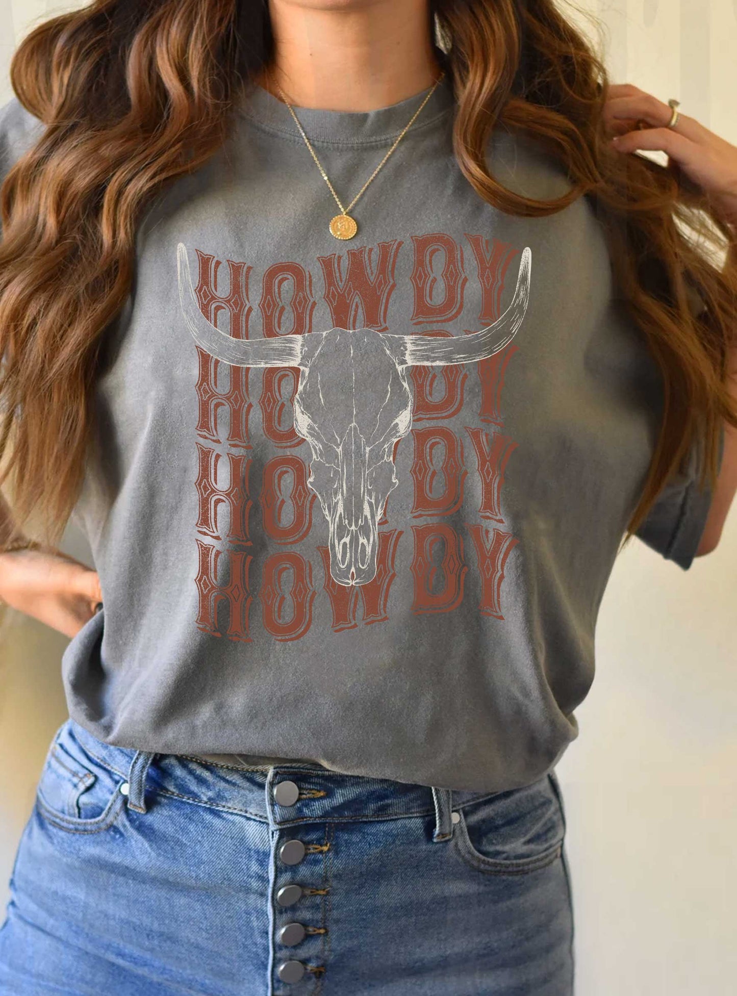 HOWDY COW SKULL GRAPHIC T-SHIRT