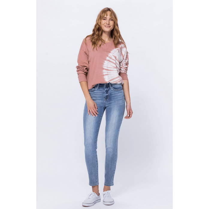 Judy blue Hi-rise light bleach wash relaxed fit