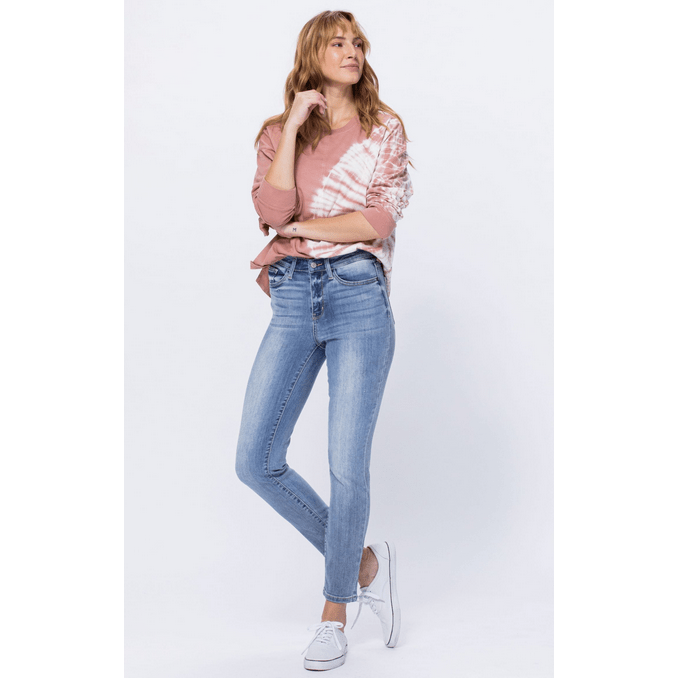 Judy blue Hi-rise light bleach wash relaxed fit