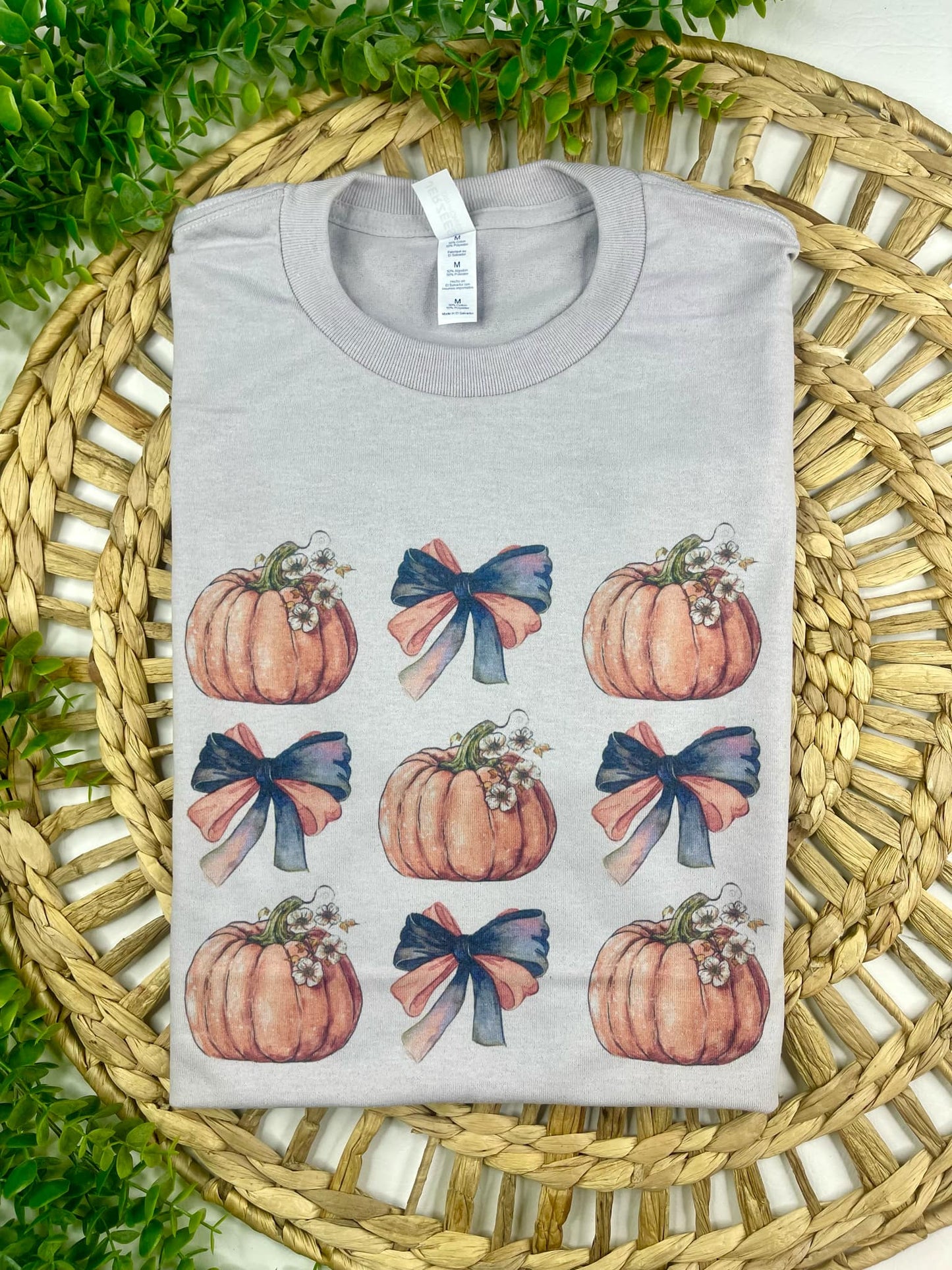 Pumpkins and Bows (T-Shirt)
